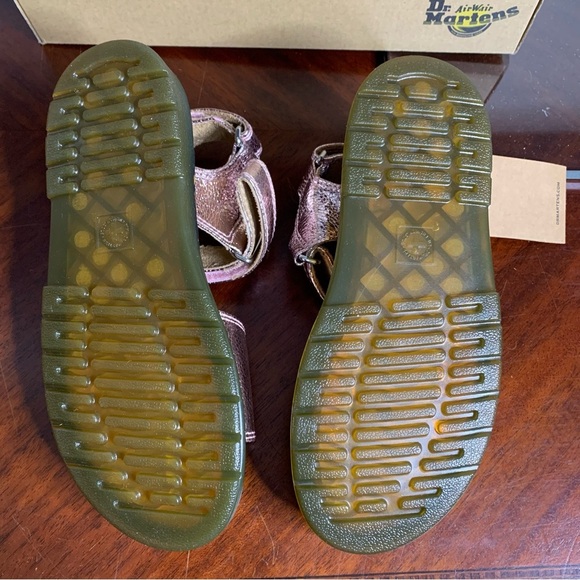 Dr.‎ Martens Pink Kids Sandals, Metallic Pink, NWOT, Size 3, Classic, Summer - Picture 10 of 10